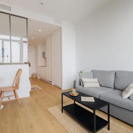 The Babel Community - Bastille Aparthotel 4*