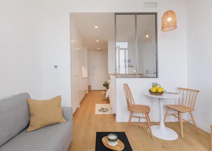 The Babel Community - Bastille