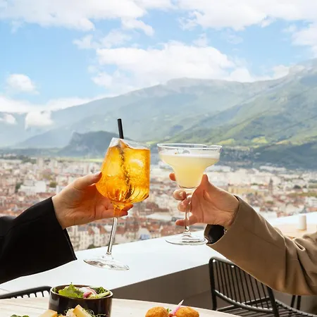 The Babel Community - Bastille 아파트호텔