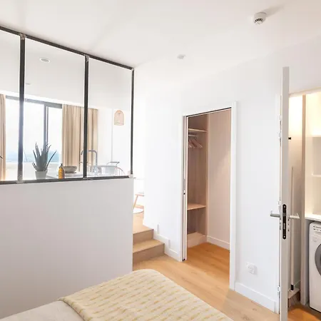 The Babel Community - Bastille 아파트호텔 4*