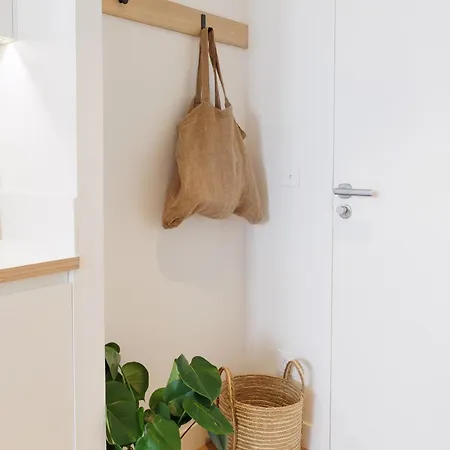 The Babel Community - Bastille