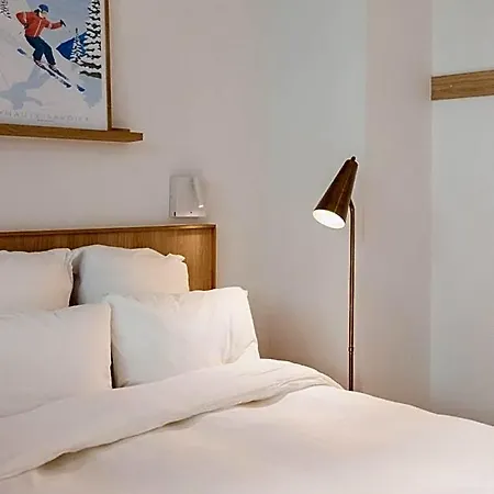 The Babel Community - Bastille Aparthotel 3*