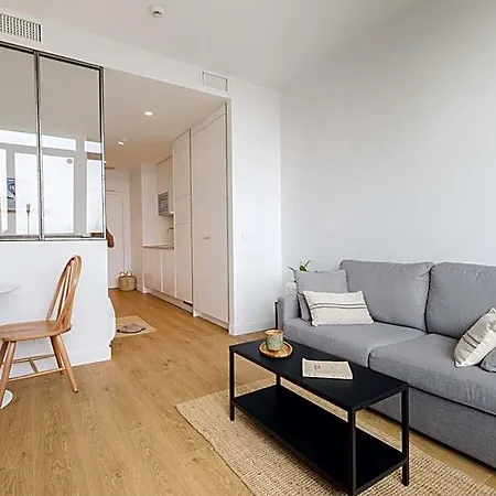 The Babel Community - Bastille Aparthotel
