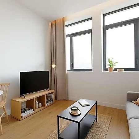 The Babel Community - Bastille Aparthotel
