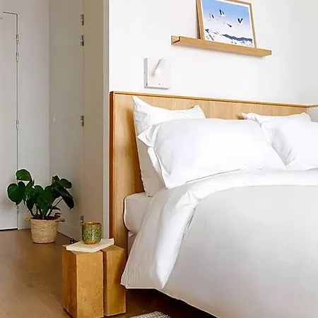 The Babel Community - Bastille Aparthotel