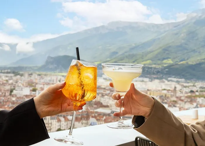 The Babel Community - Bastille Aparthotel