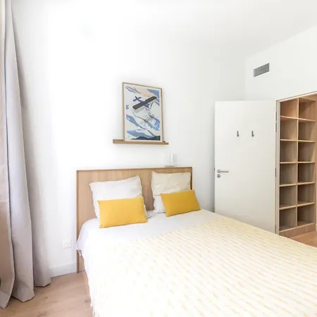 The Babel Community - Bastille Lejlighedshotel