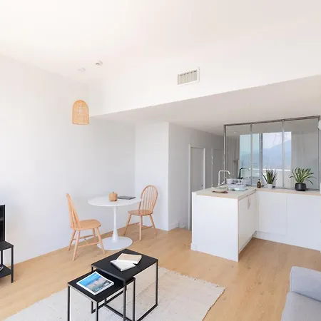 The Babel Community - Bastille Lejlighedshotel